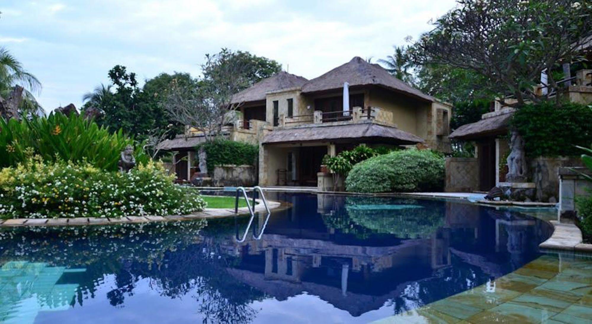 Pool Villa Merumatta Senggigi Exteriör bild