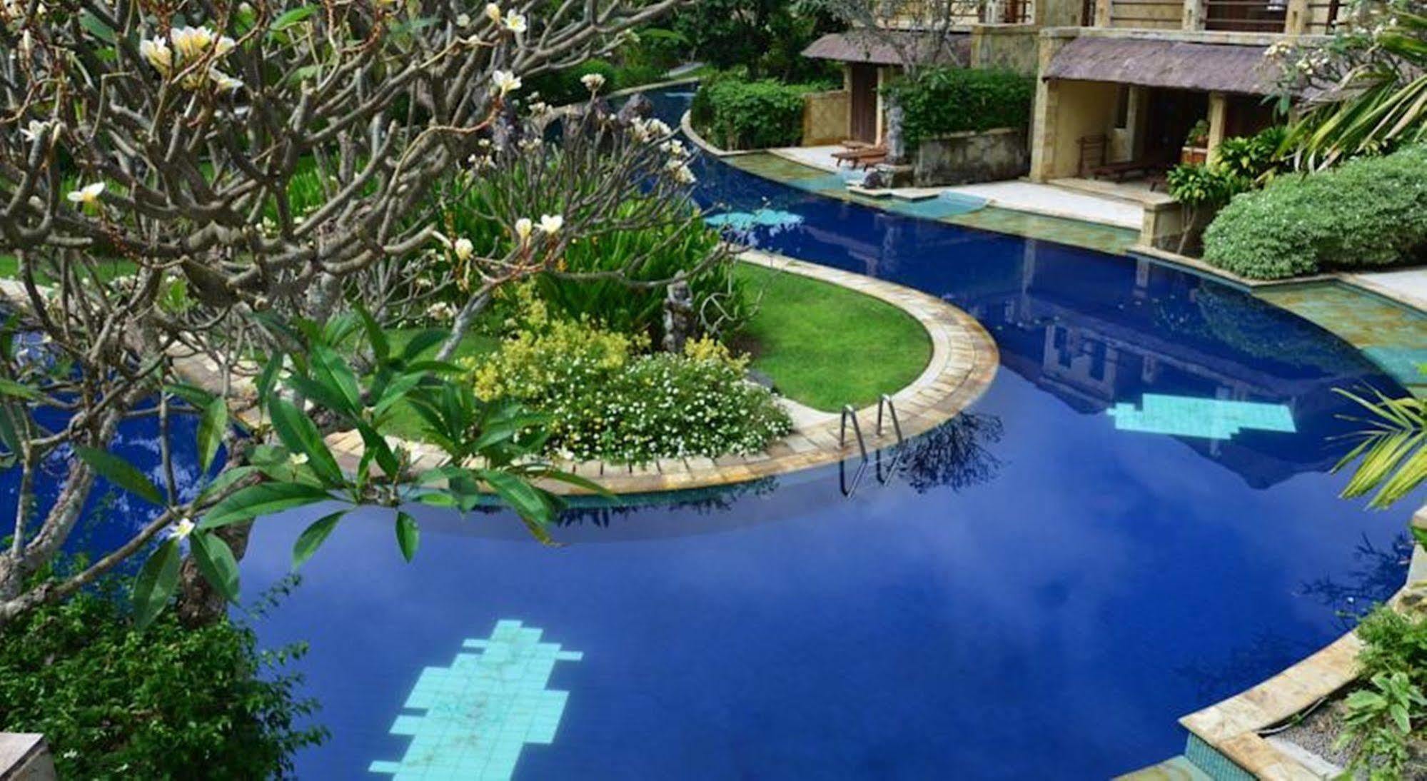 Pool Villa Merumatta Senggigi Exteriör bild